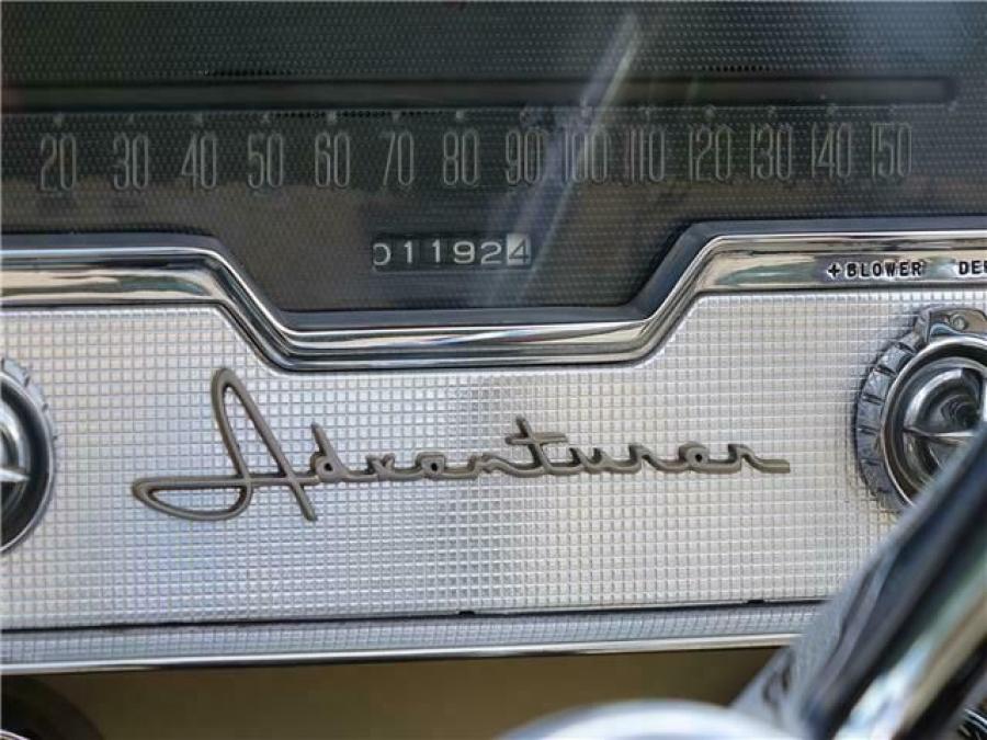 Детали интерьера DeSoto Adventurer Convertible (S-26A) 1957 года  (фото 16 из 22)